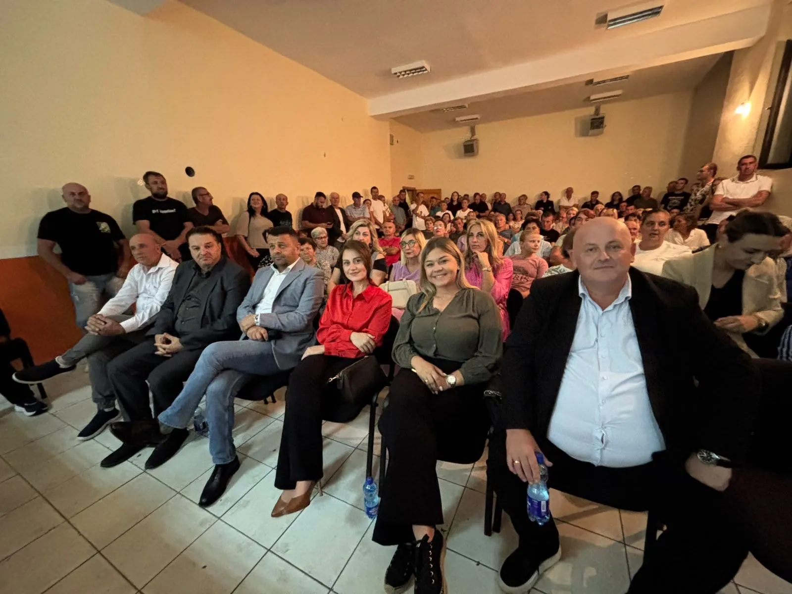 Sjenina uz Koaliciju za državu: Pobjednički voz nastavlja punom snagom