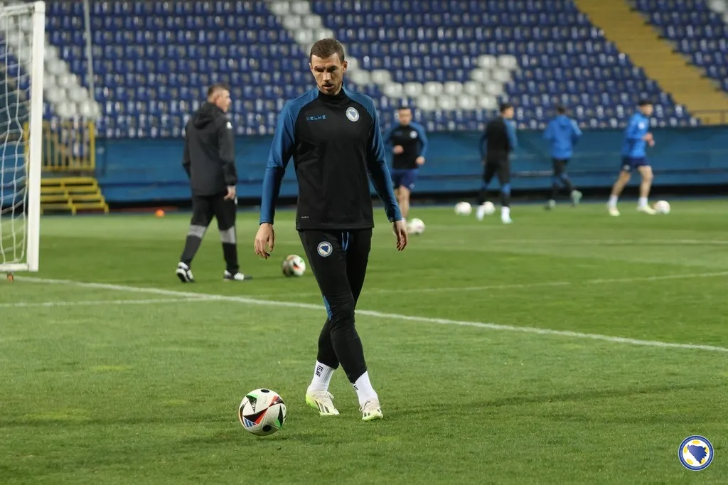 Edin Džeko stigao u Varšavu, bit će najveća podrška Zmajevima