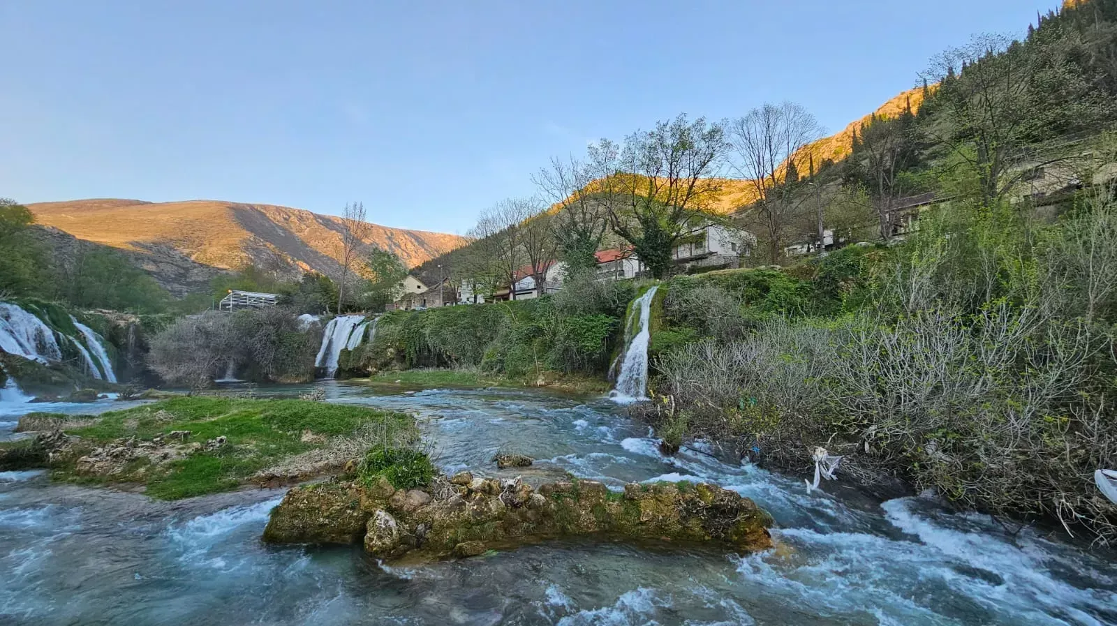 Danas sunčano u cijeloj zemlji, po kotlinama Bosne magla!