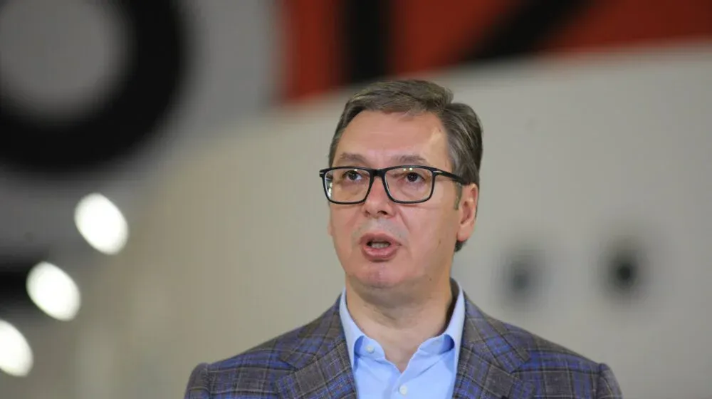 Vučić večeras podnosi ostavku