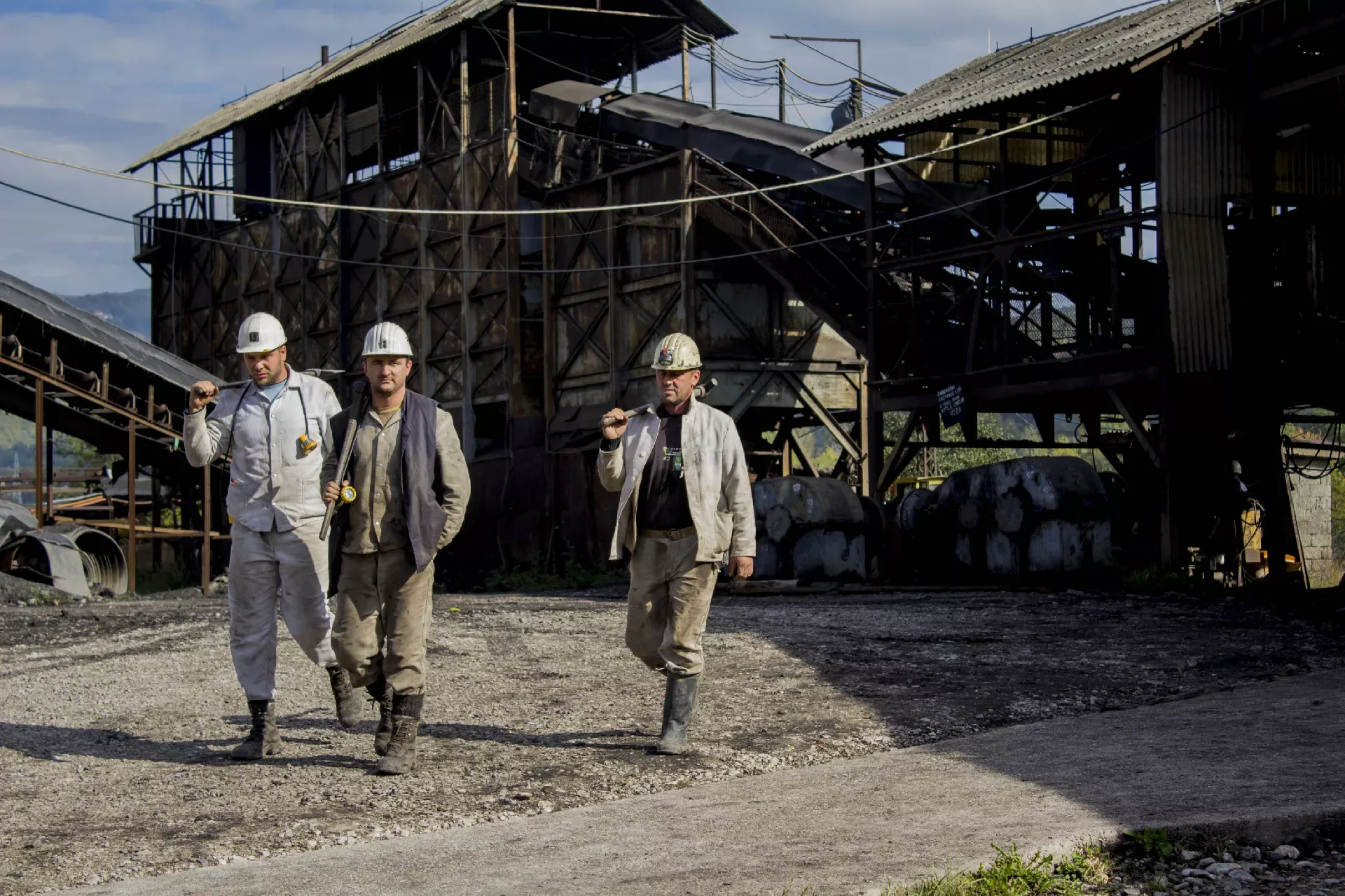 AKO IMA NOVCA ZA STAŽ, MORA BITI I ZA ZDRAVLJE RUDARA: Dug rudnika prema ZZO ZDK premašio 175 miliona KM