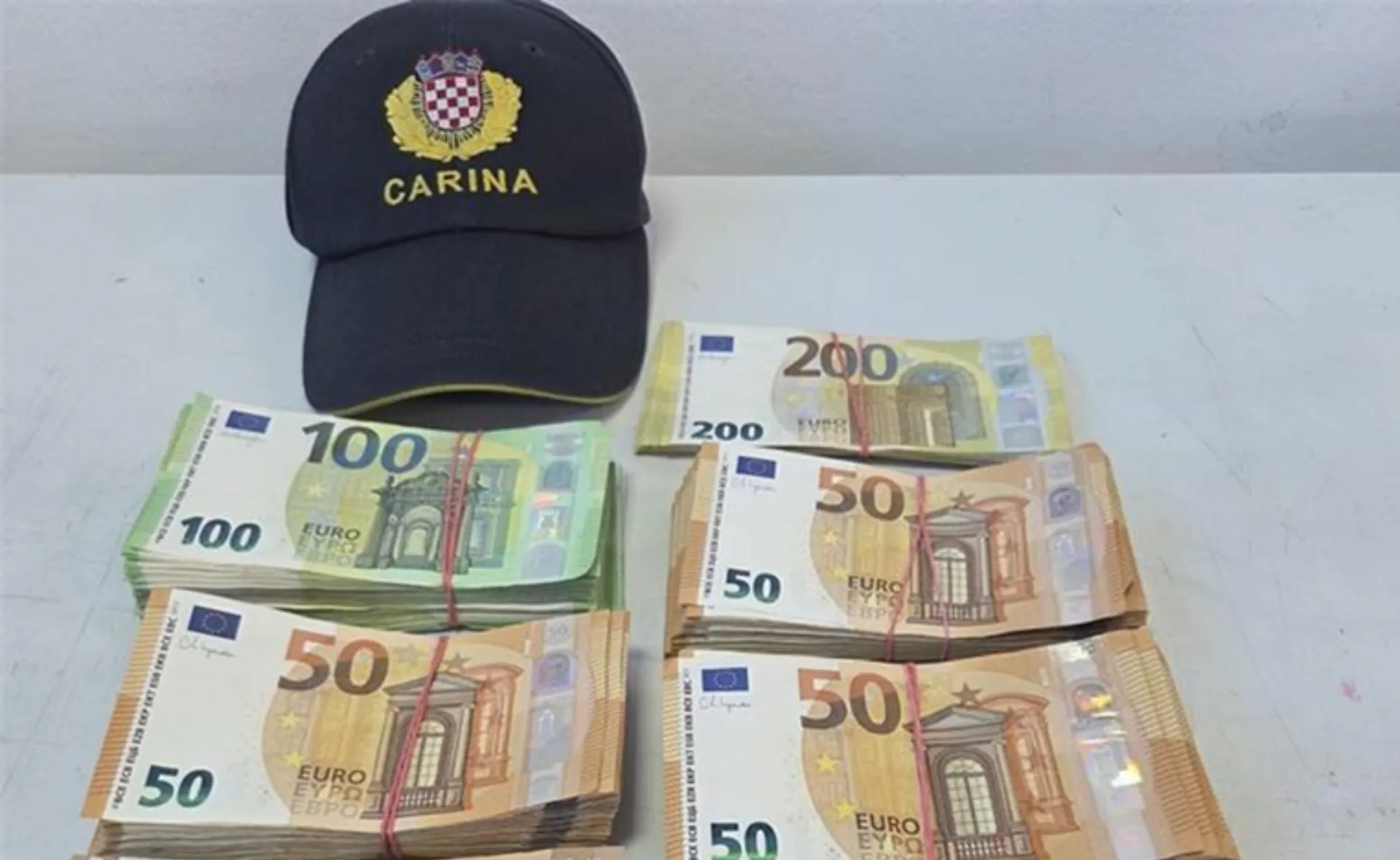 Bh. državljanin pri ulasku u Hrvatsku nije prijavio gotovinu pa kažnjen sa 8.340 eura