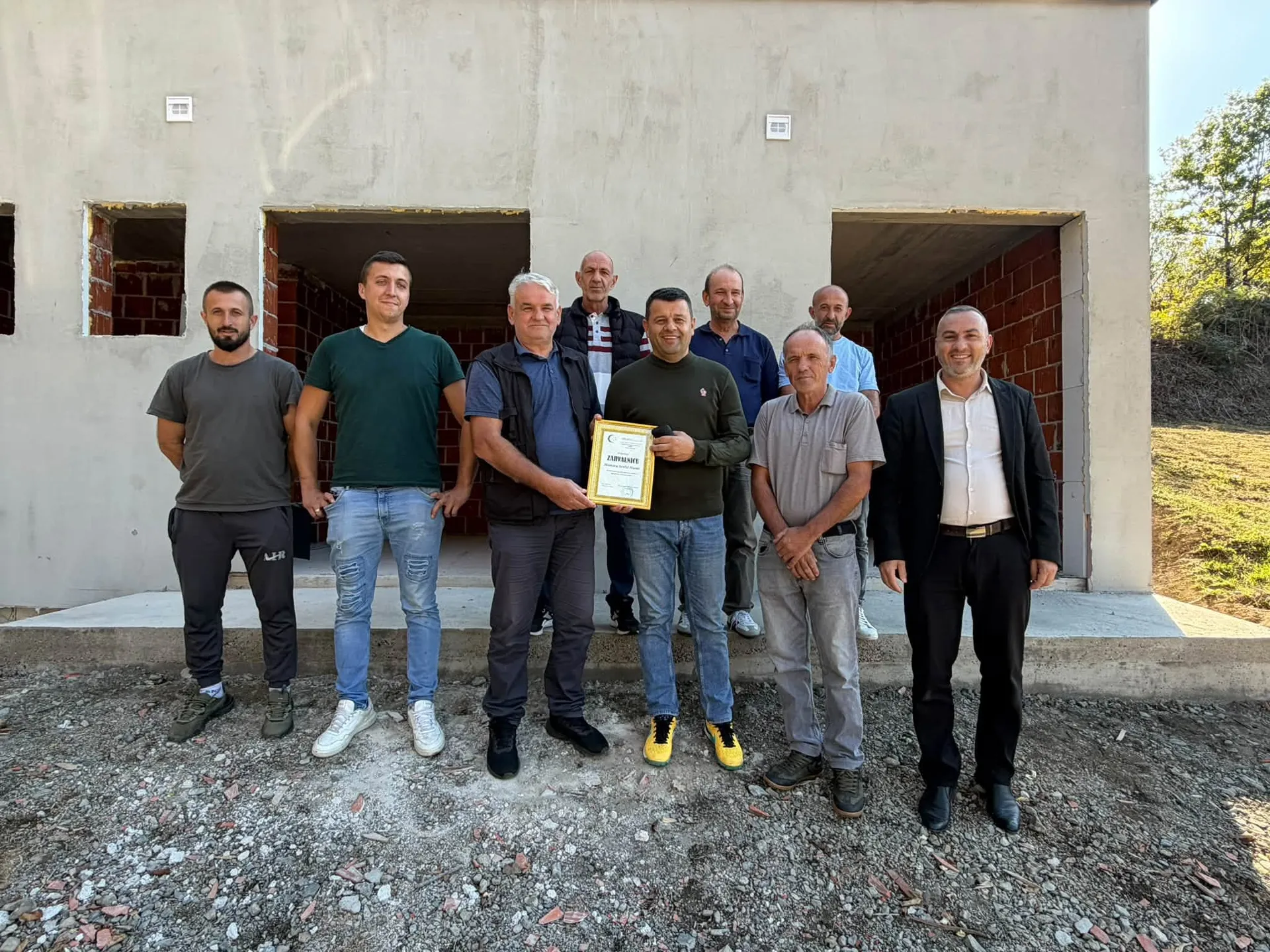 Hurtić u Maglaju: 174.000 KM za konkretne projekte - od džamija i vakufskih objekata do crkvеnog groblja i igrališta
