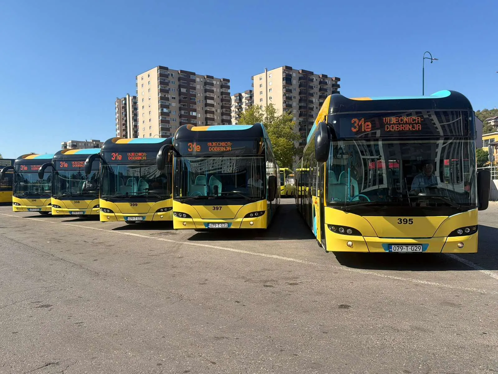 Pet novonabavljenih autobusa GRAS-a počelo saobraćati na liniji Vijećnica - Dobrinja