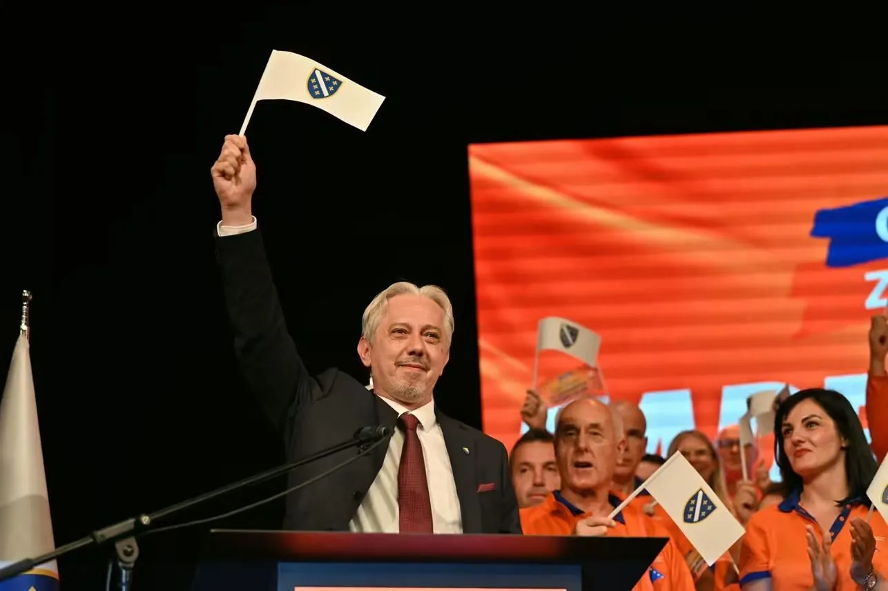 Kovačević: Ne smijemo dozvoliti da HDZ i SNSD kroz Predsjedništvo preuzmu diplomatsku mrežu