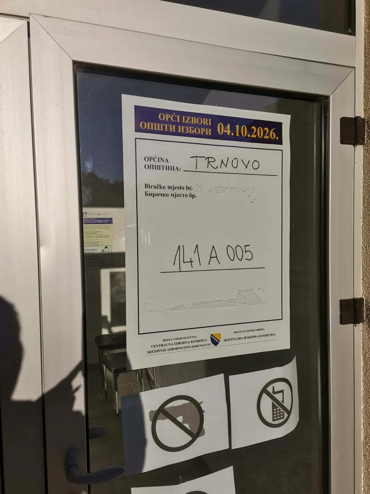 Skener zakazao u Trnovu: Iako ima važeću ličnu kartu, ženi uskraćeno pravo na glasanje