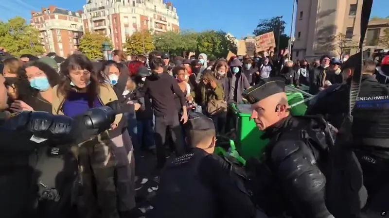 Učenici širom Francuske blokiraju škole, očekuje se 200.000 demonstranata