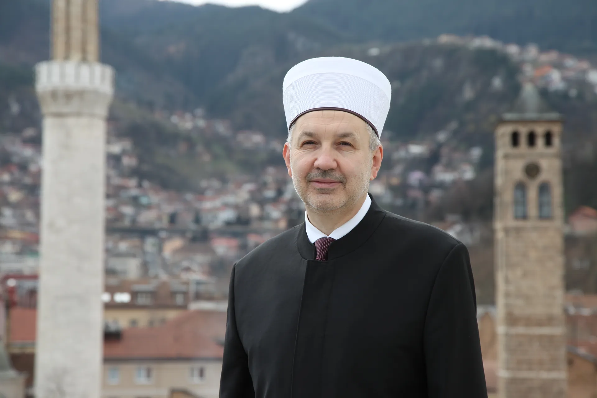 Novi reisul-ulema Islamske zajednice u Bosni i Hercegovini je prof. dr. Nedžad-ef. Grabus.