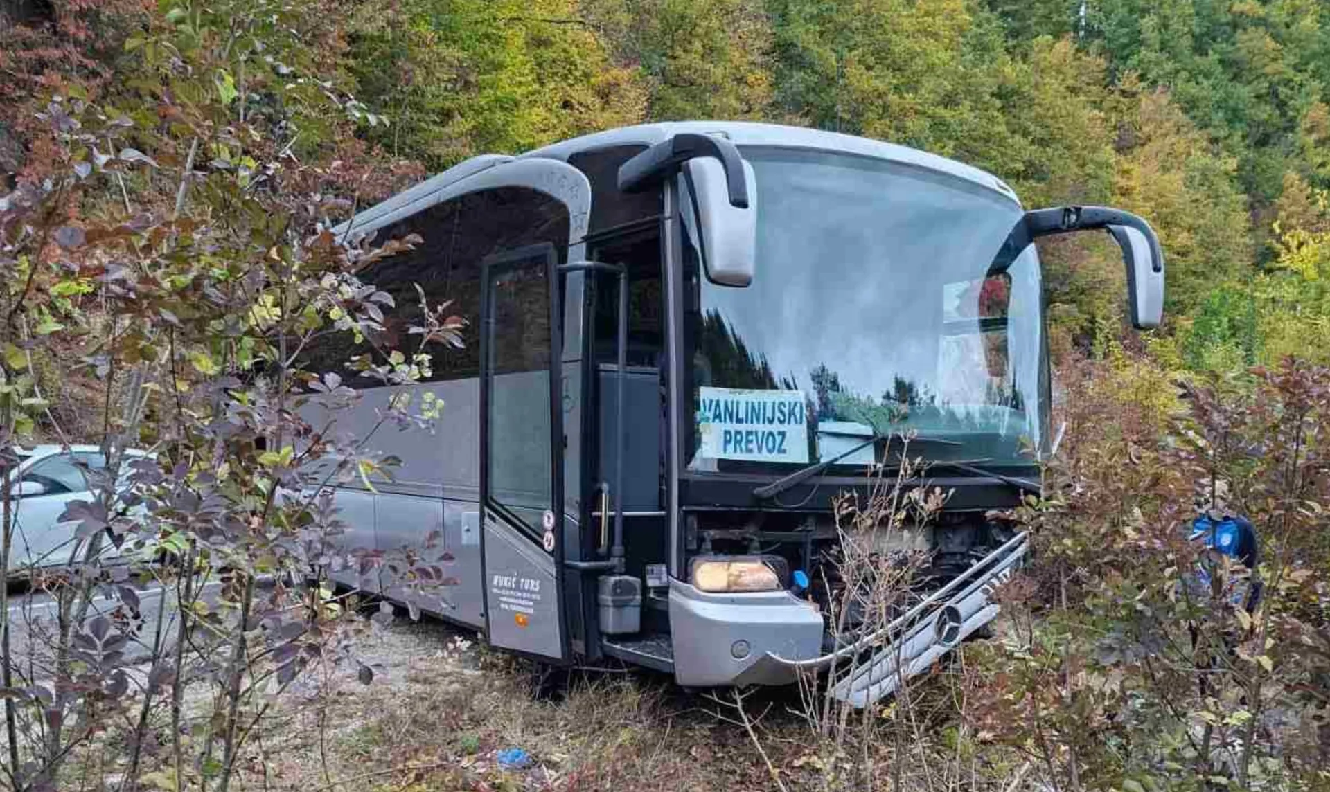 Famosov autobus sletio s ceste na putu ka Goraždu, nekoliko fudbalera zadobilo lakše povrede