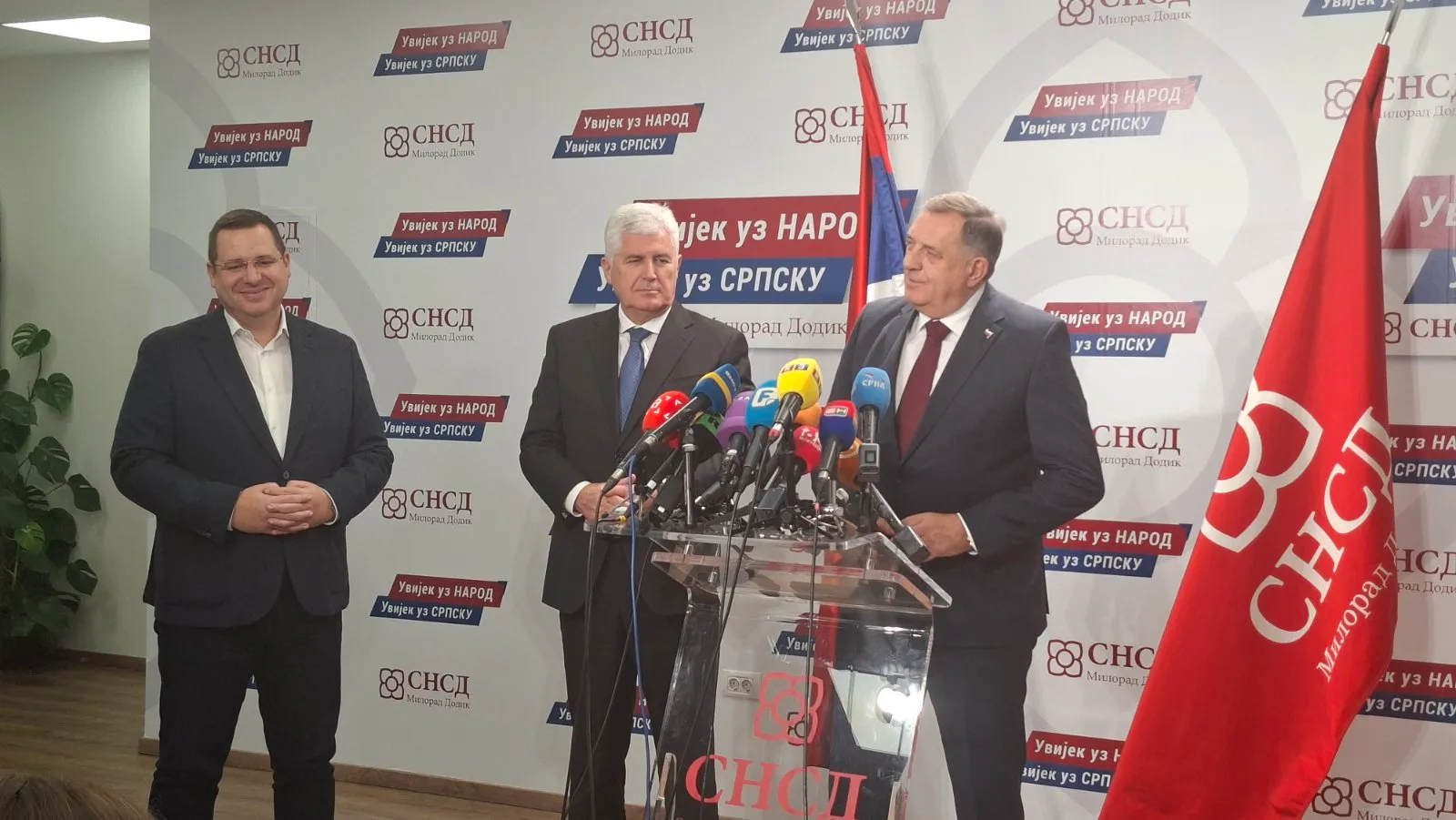 Čović iz Banjaluke: Idemo sa SNSD, Izborni zakon prioritet; Dodik: Idemo zajedno, za EU a protiv iskorištavanja!