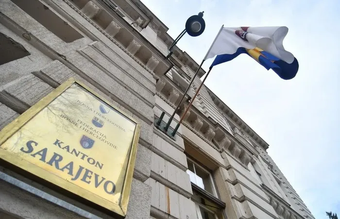 Danas isplata septembarskih naknada za zaštitu porodice s djecom u KS