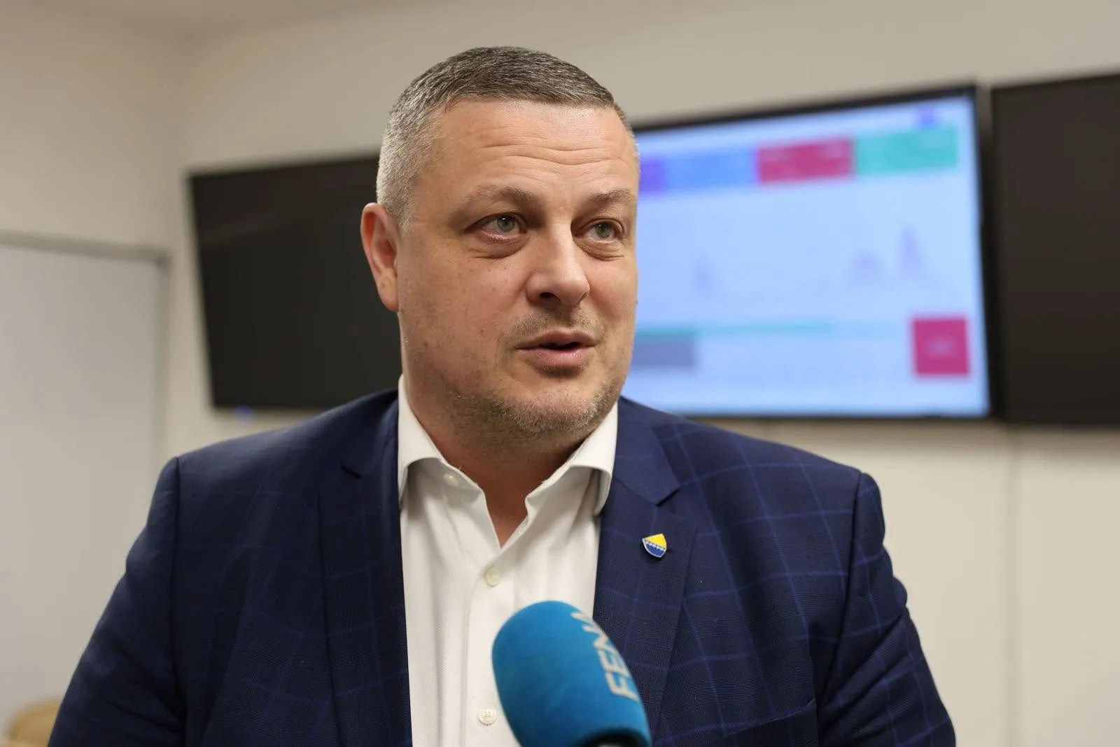Vojinu Mijatoviću zabranjeno obavljanje rukovodećih pozicija u FBiH