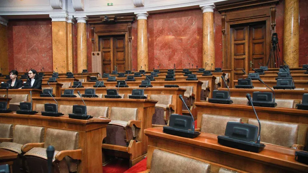 GUŽVE OGROMNE Pravo glasa ima 6.451.292 birača, za 250 poslaničkih mjesta takmiči se 2.418 kandidata