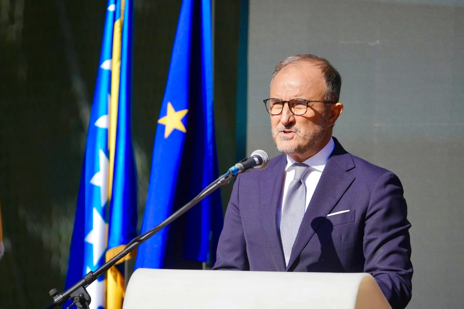 Soreca o tragediji u Brčkom: Srceparajući dan za porodicu EU u BiH