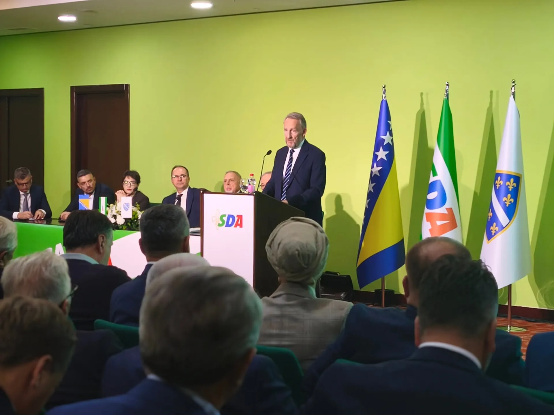 Glavni odbor SDA: Puna podrška Izetbegoviću za pregovore o koalicijama, partneri su prevashodno probosanski orijentirani stranke