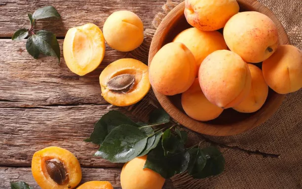 Naravna lekarna iz jedrc marelice