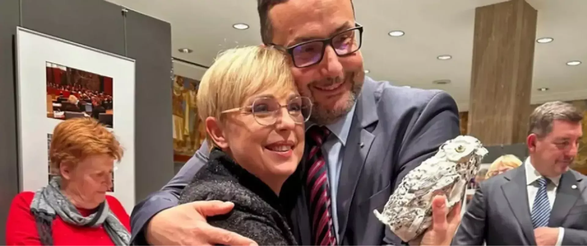 Plačeval tudi Natašo Pirc Musar: tako škodljivega, nesposobnega in lažnivega predsednika karate zveza še nikoli ni imela