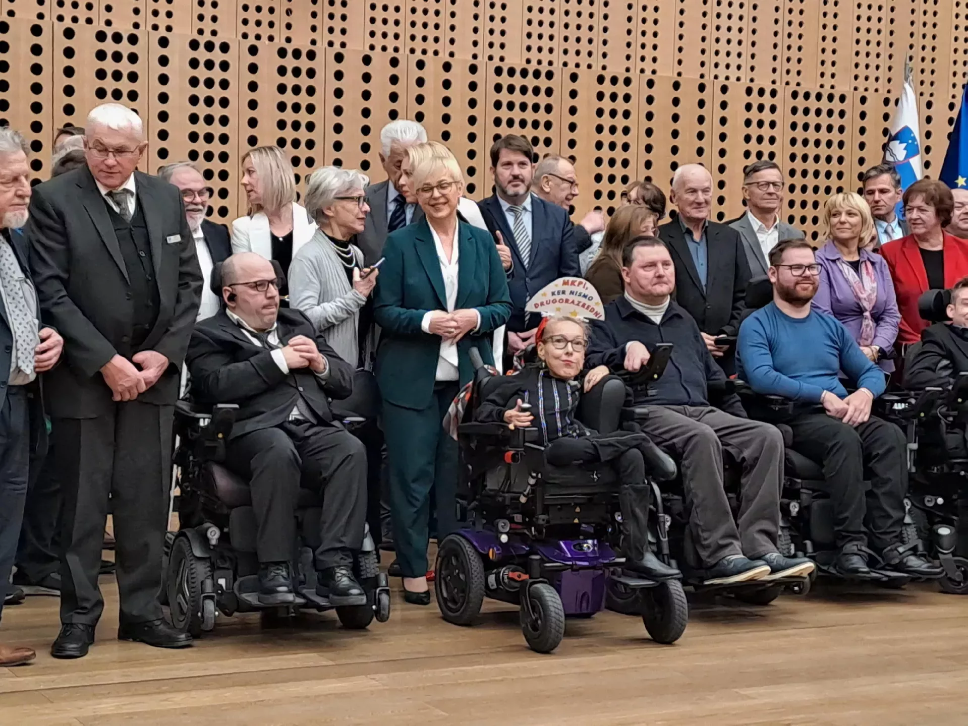 Javno pismo ministru za finance in zahteva za odziv