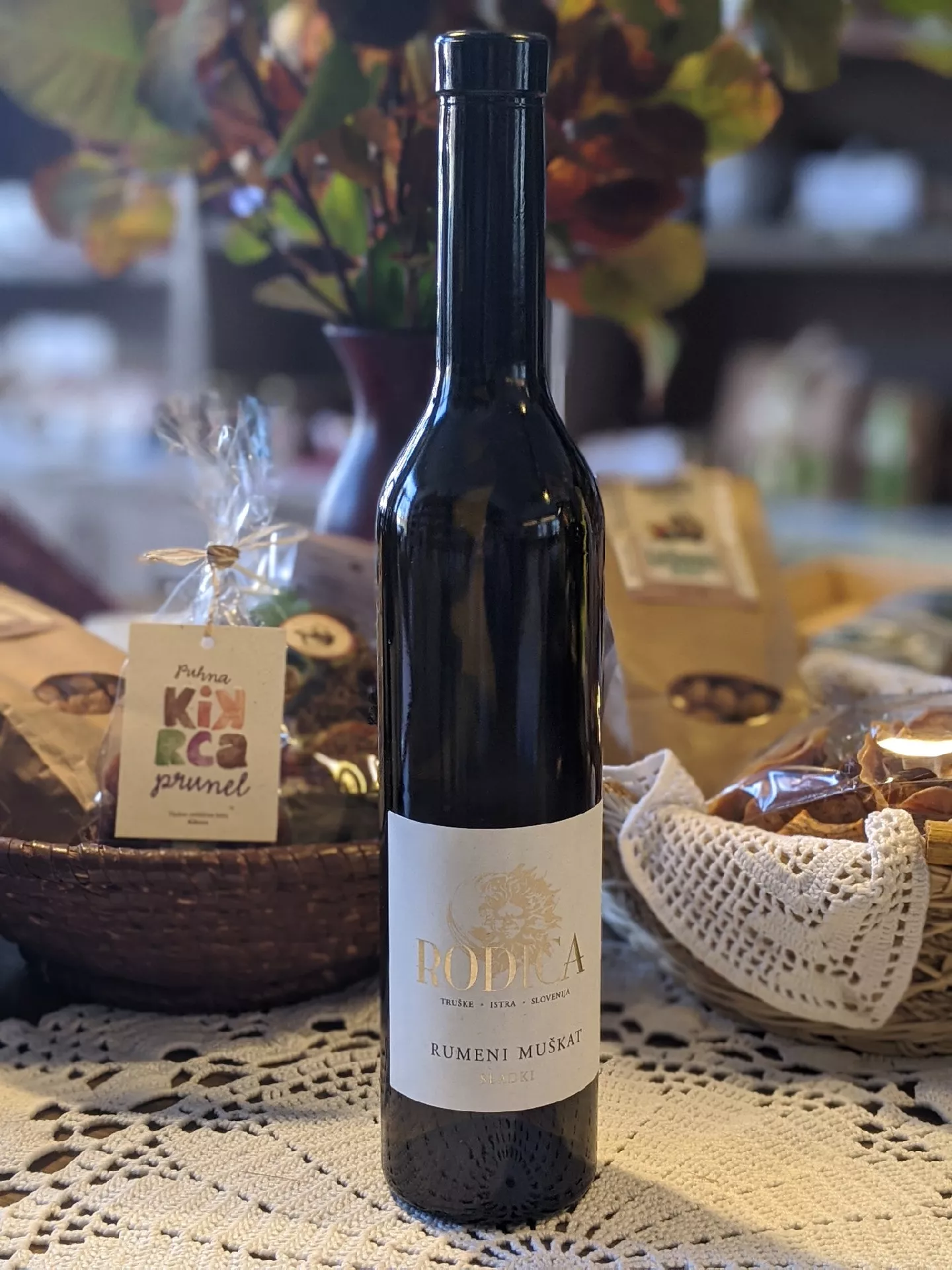 Rumeni muškat Rodica 0,5 l - kakovostno vino ZGP