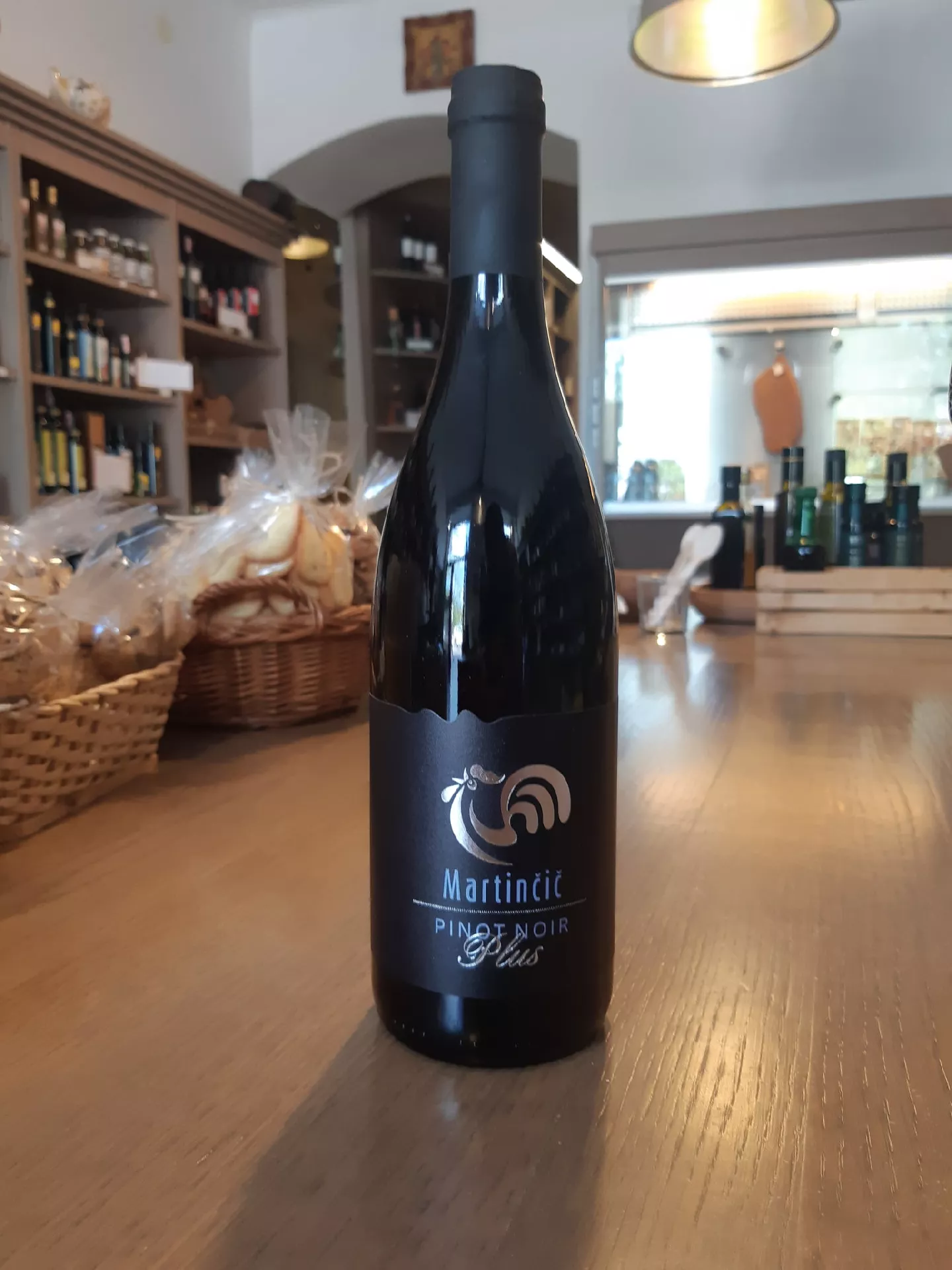 Pinot noir plus 0,75l vrhunsko vino ZGP