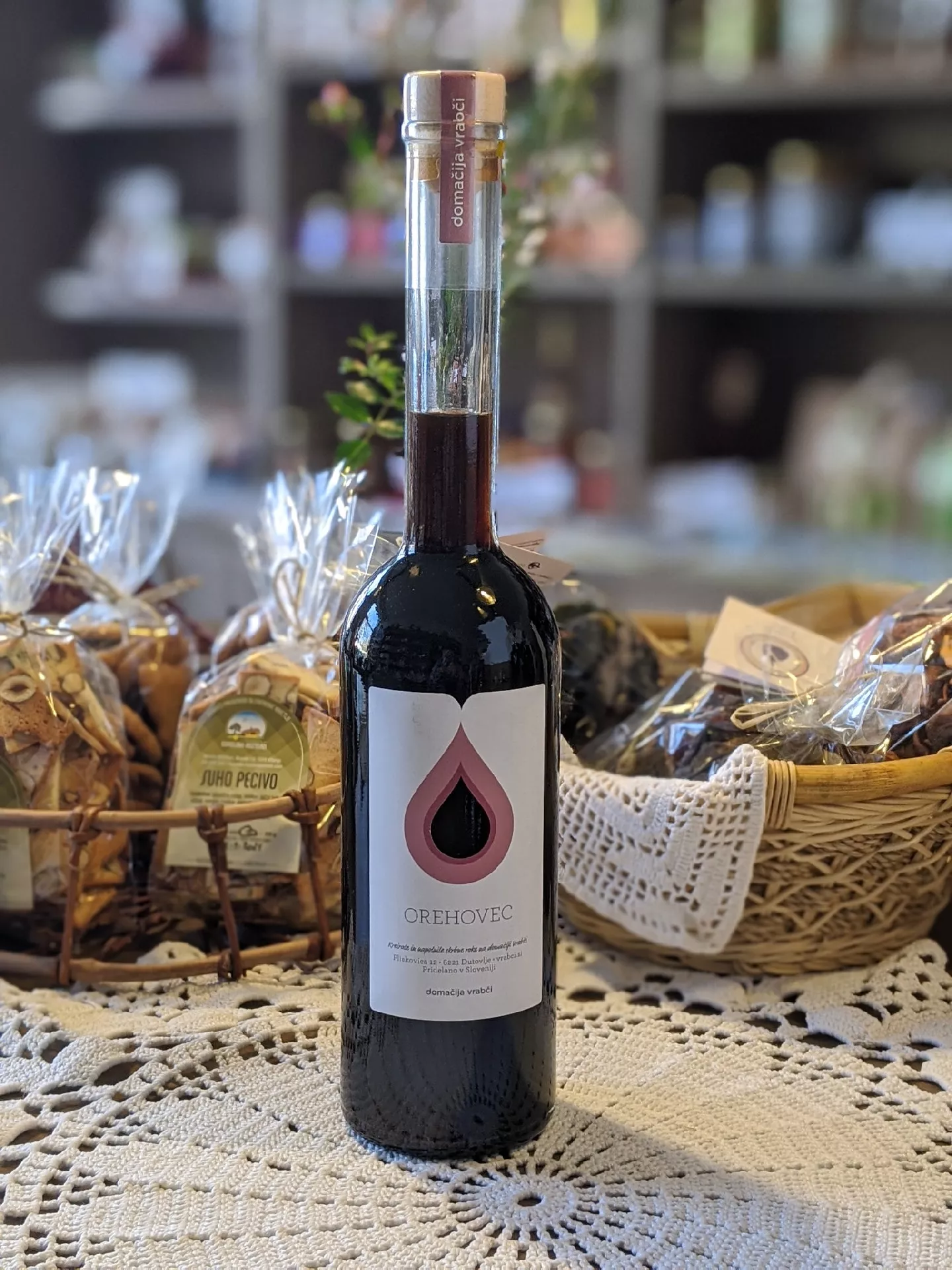 Domač orehovec 500ml, 200ml