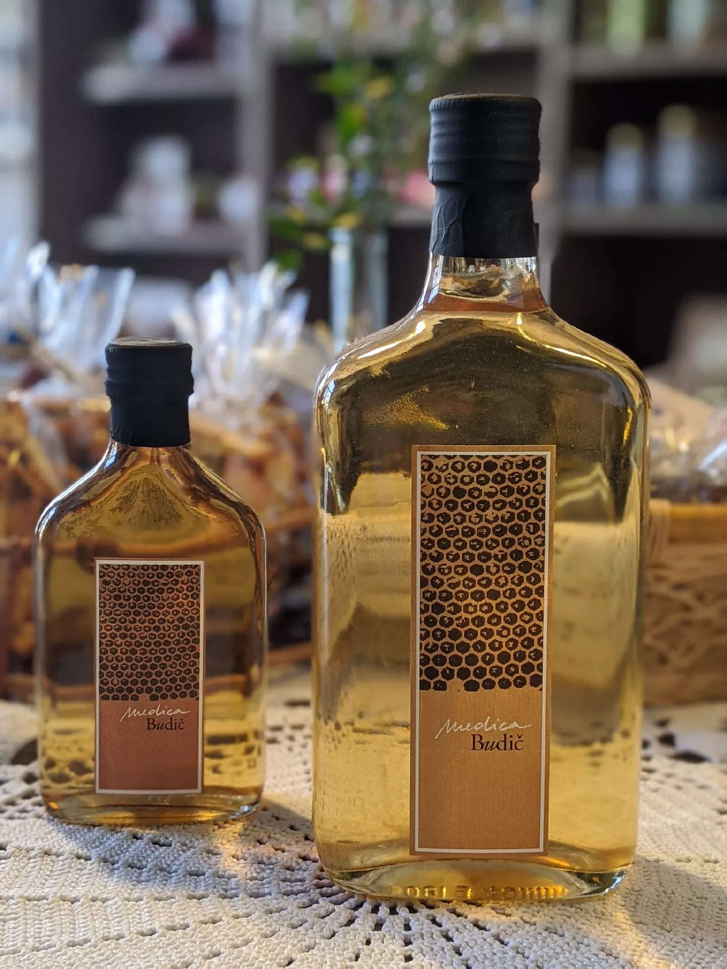 Medeni liker Budič 700ml, 200ml