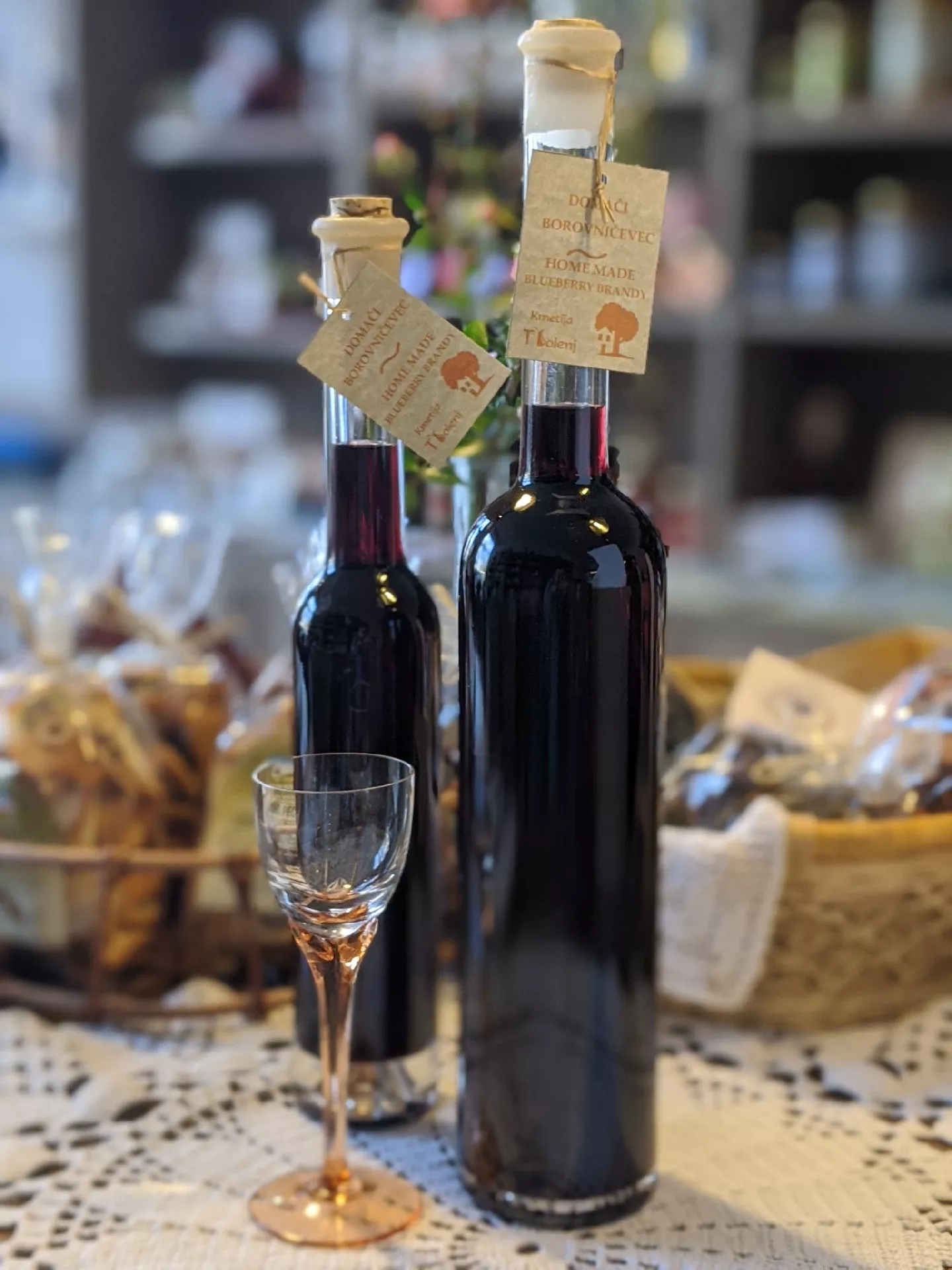 Domači borovničevec 500ml, 200ml, 100ml