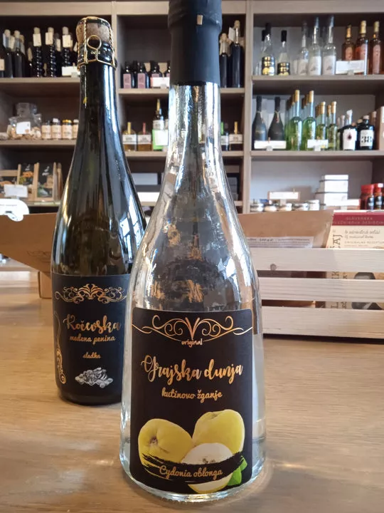 Grajska dunja - kutinovo žganje 700ml