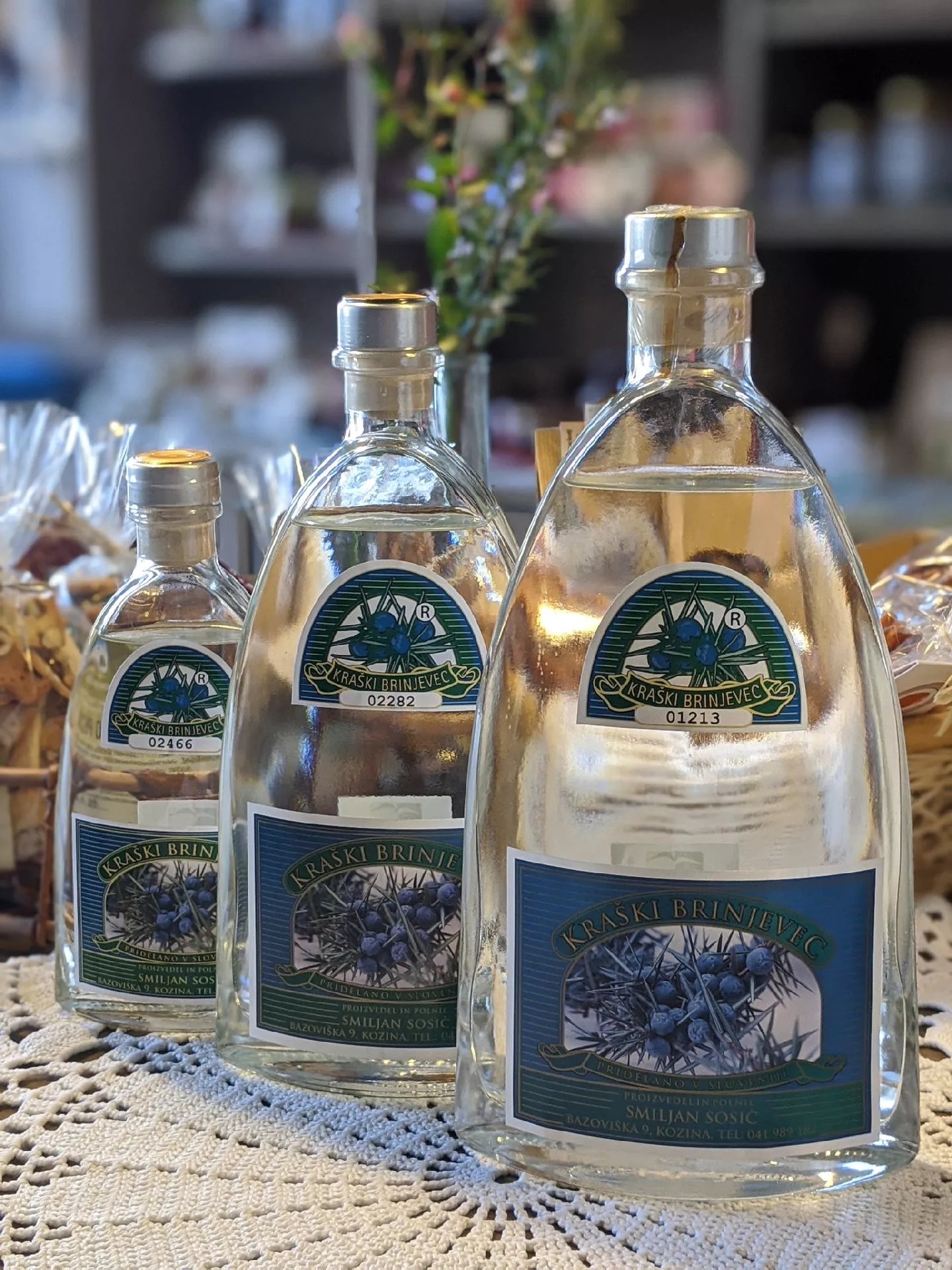 Kraški brinjevec 700ml, 500ml, 200ml- zaščitena geografska označba