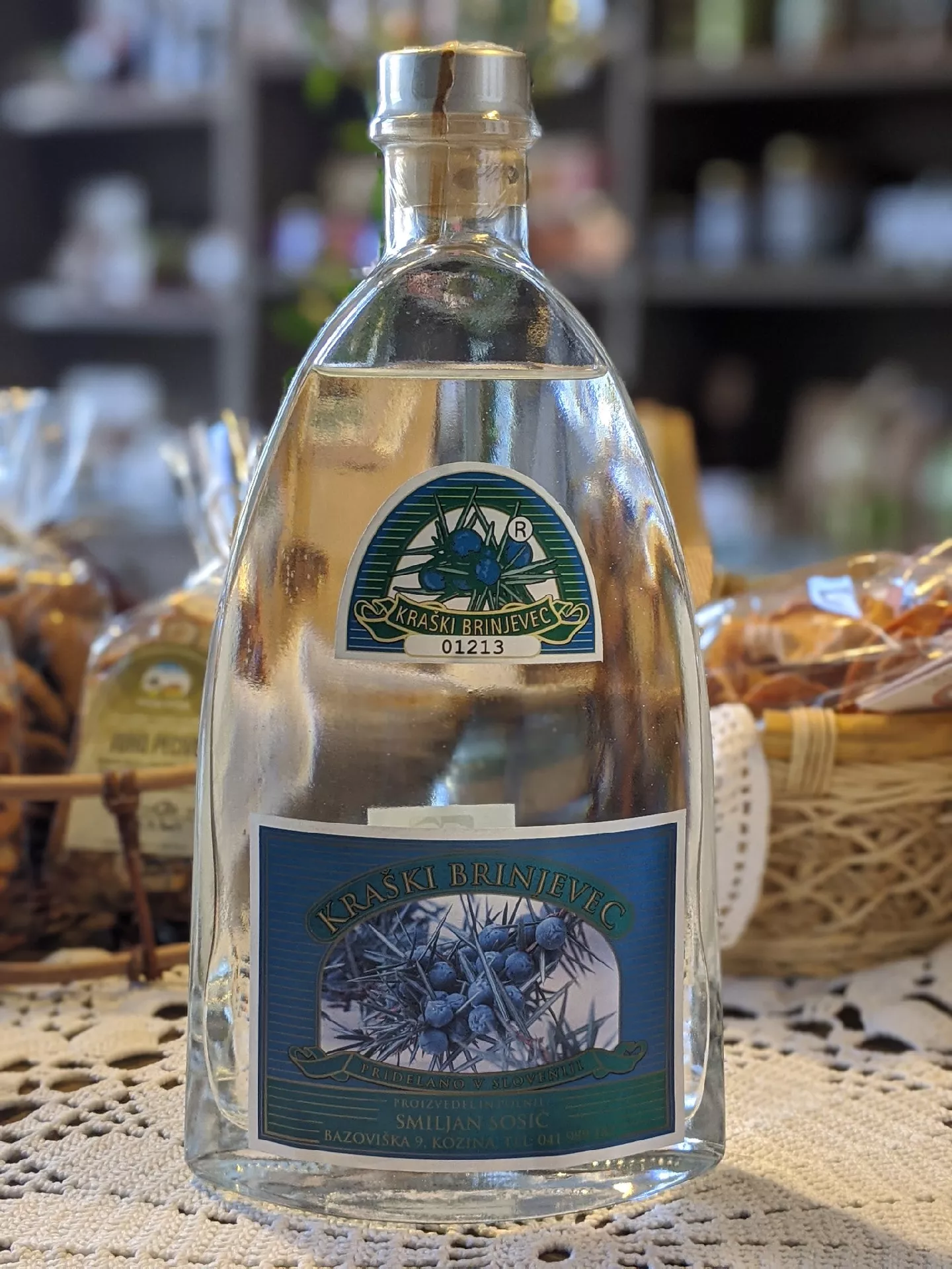 Kraški brinjevec 700ml, 500ml, 200ml- zaščitena geografska označba - 2