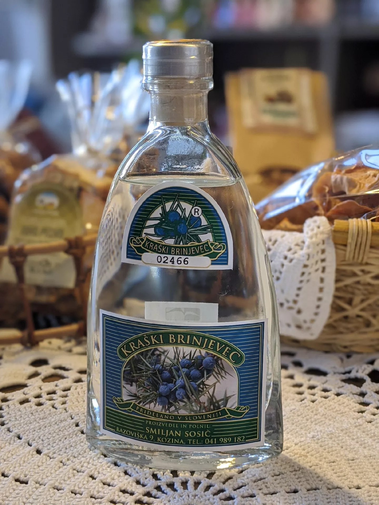 Kraški brinjevec 700ml, 500ml, 200ml- zaščitena geografska označba - 4