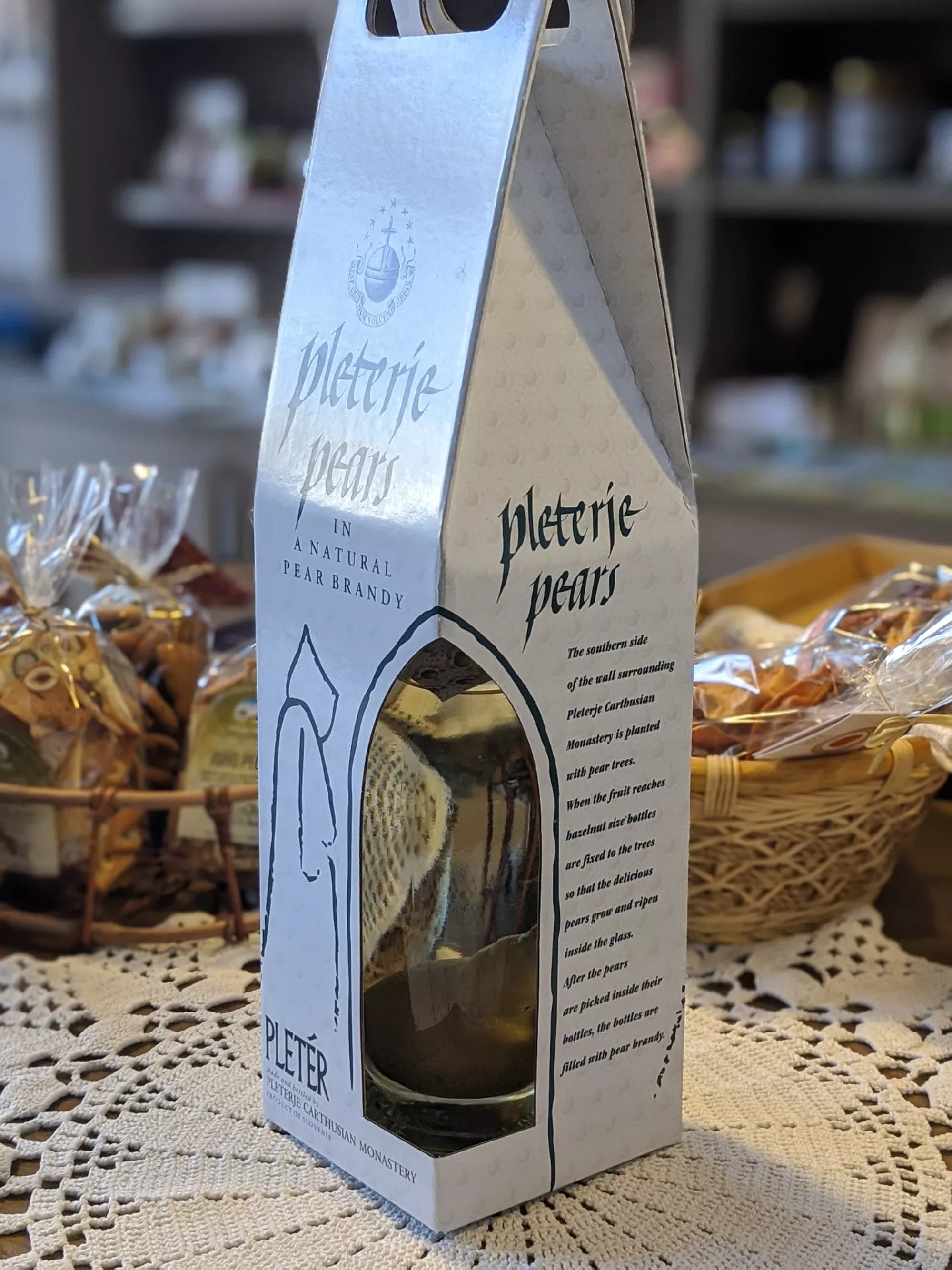 Pleterska hruška 0,7 l-darilno pakiranje - 2