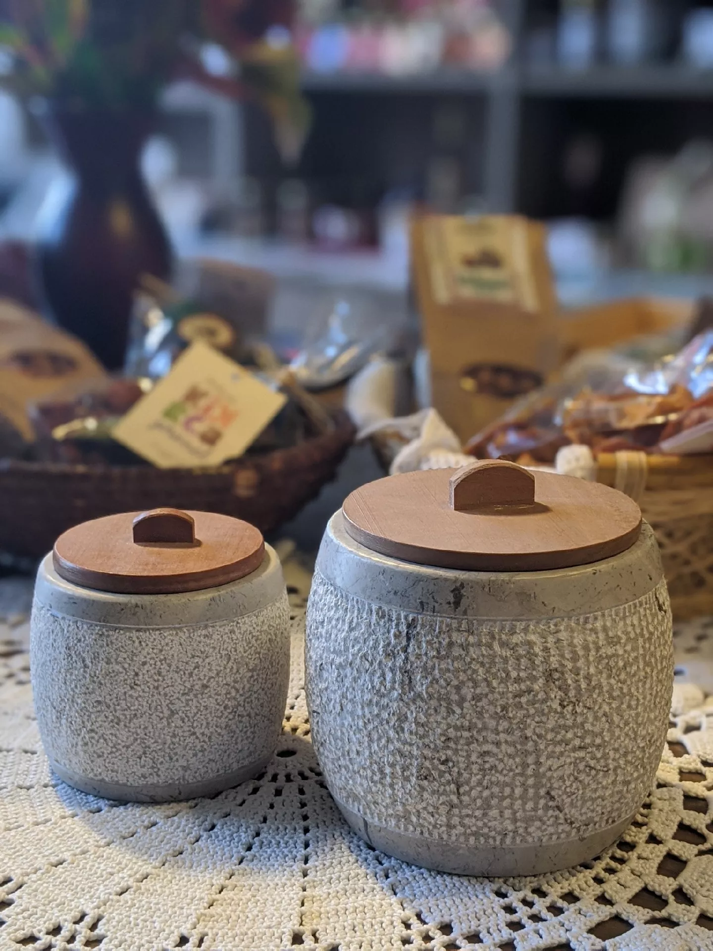 Posodica s pokrovom, večja - 4