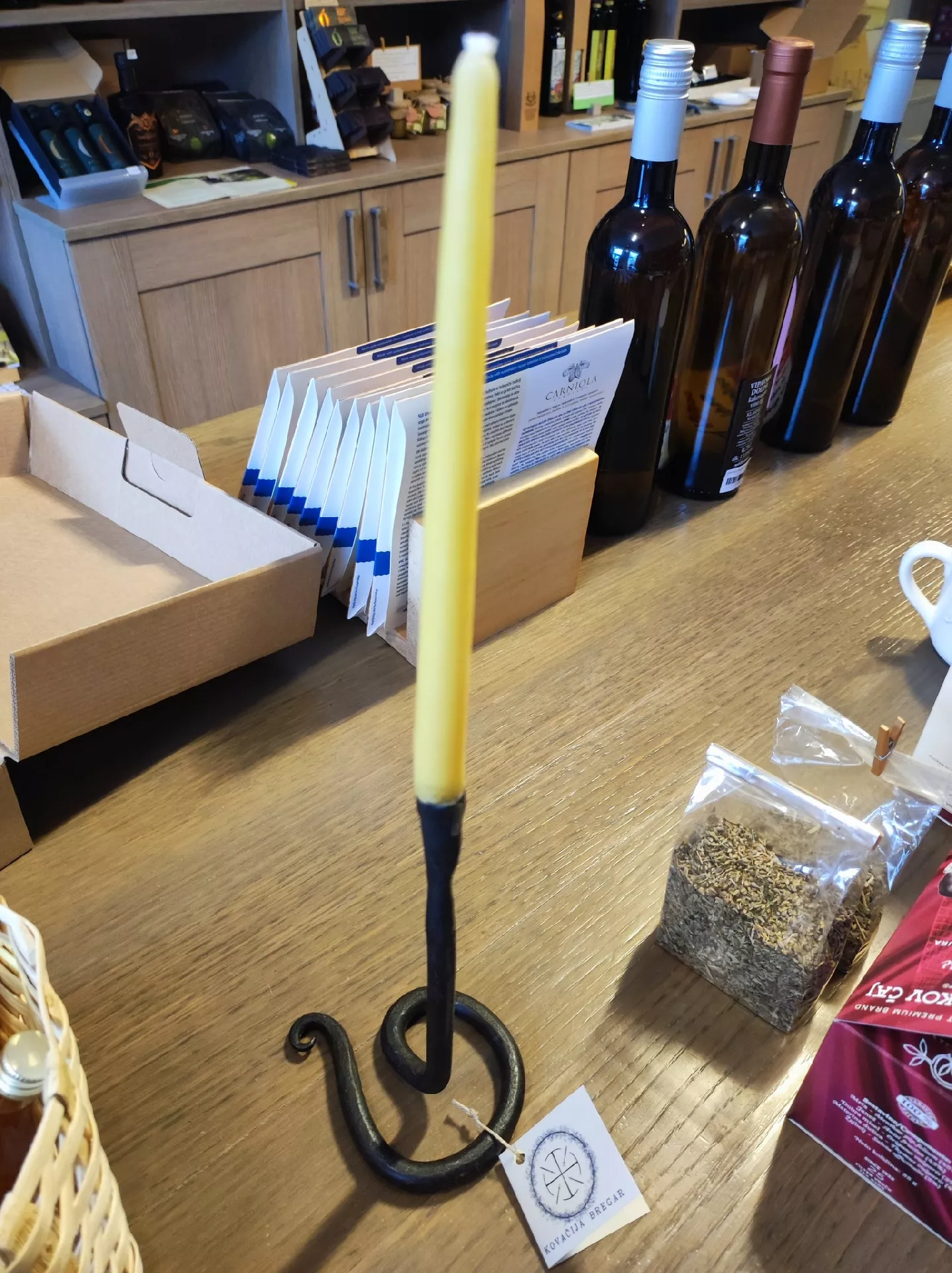 Kovan svečnik, ozki