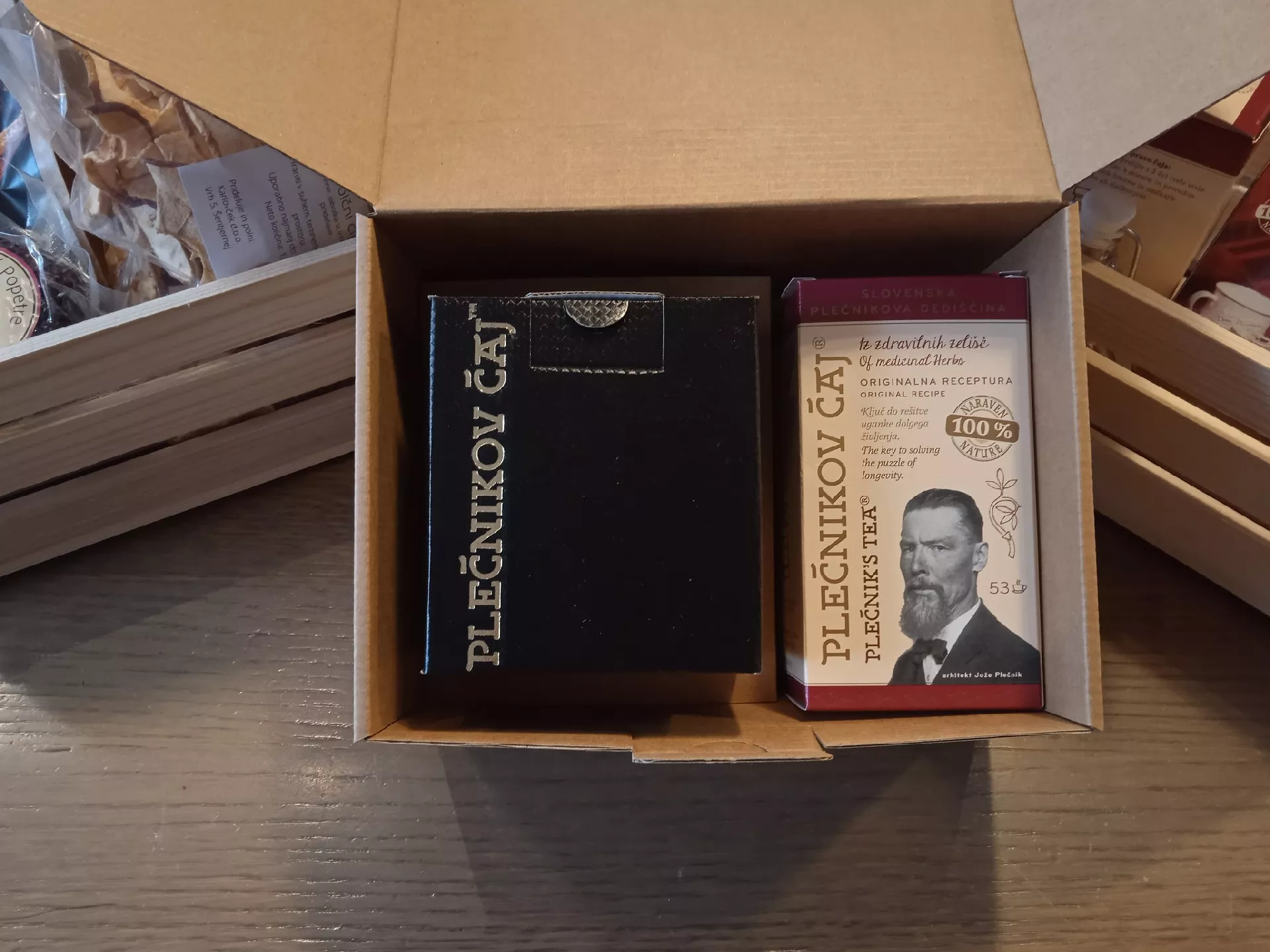 Skodelica + plečnikov čaj