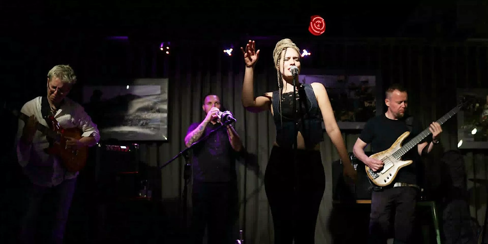 SOZVOČJA SVETA: Maria Keck feat. Karavana Iluzij