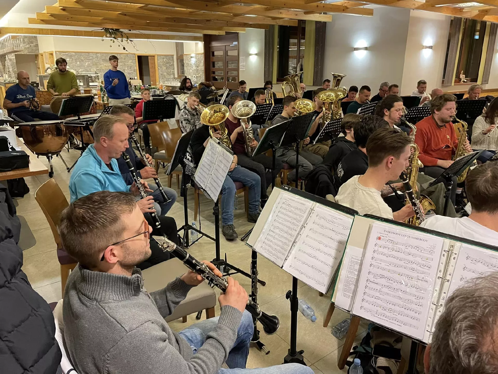Priprave na 17. Božično novoletni koncert Društva godbenikov Zreče na Rogli