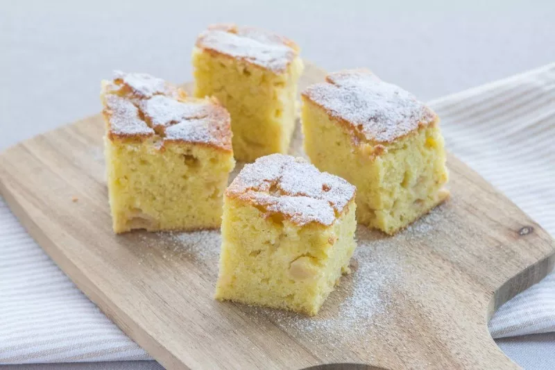 Prazniki in polna miza sladic. Ali lahko vzamem en kos?