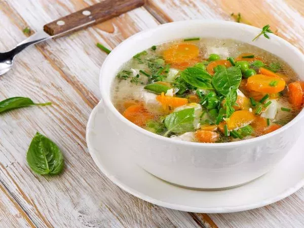 Čarobna moč vroče zelenjavne juhe