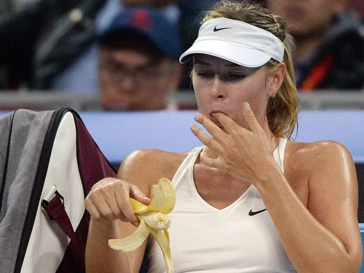 Zakaj teniški igralci jedo banane med odmori?