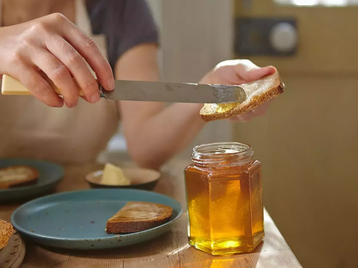 V kakšnih primerih je med lahko škodljiv