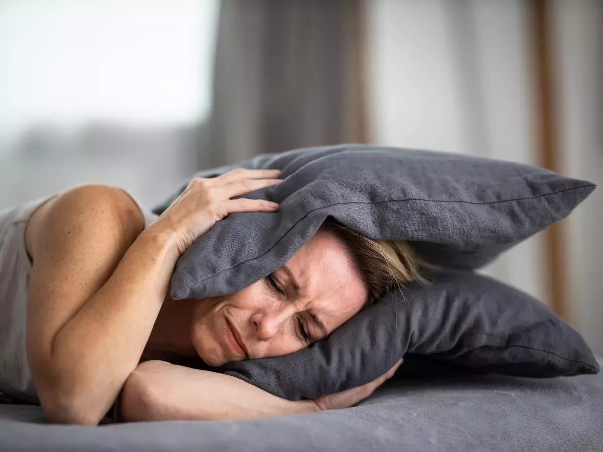 Kaj vam poskušajo povedati vaša ušesa?