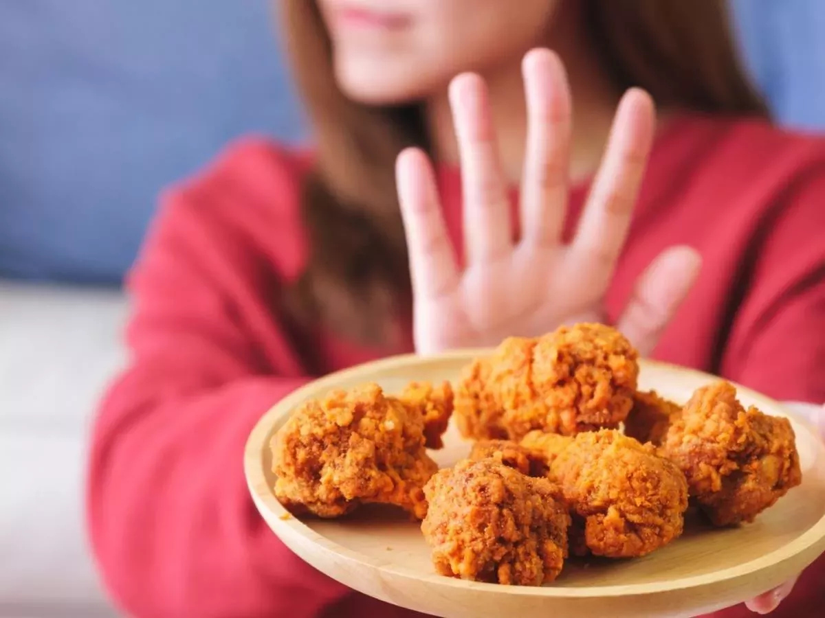 Ali lahko ocvrta hrana poveča tveganje za tesnobo in depresijo?