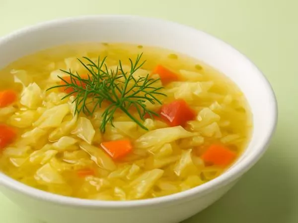 Jesenska čebulno-zeljna dietna juha