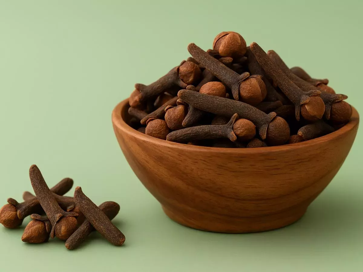 2 sestavini za po kosilu, ki čistita telo in topita maščobe