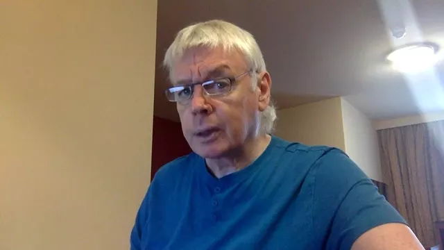 VIDEO:  David Icke pred predavanjem 19. marca 2017 v Ljubljani nagovoril Slovenke in Slovence