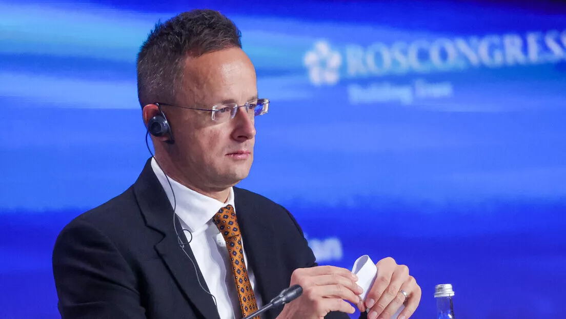 V EU SMO VSI ENAKI ... RAZEN, KO NAM JE MAR ZA LASTNO DRŽAVO IN ZATO IMAMO PRIVILEGIJE ...