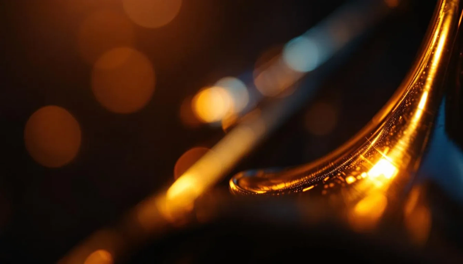 Detajl pozavne v zlatem odboju