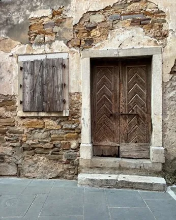 Žalosten in lep svet